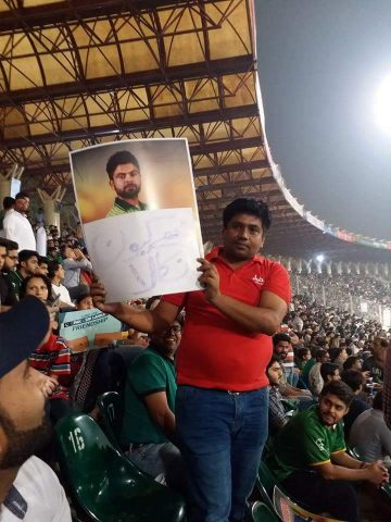Fan protests ‘Mujhe Kyu Nikala’ for Ahmad Shahzad